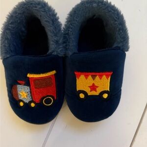 Estamico Kids' Blue Slippers with Train Design size 7/8